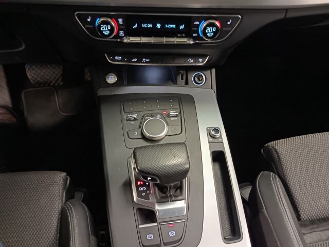 AUDI Q5 2020 55 TFSI e quattro S tronic Electrified Edition