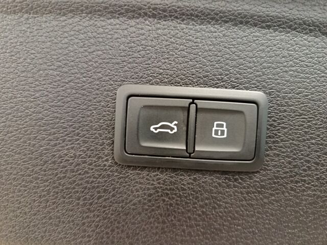 AUDI Q5 2020 55 TFSI e quattro S tronic Electrified Edition