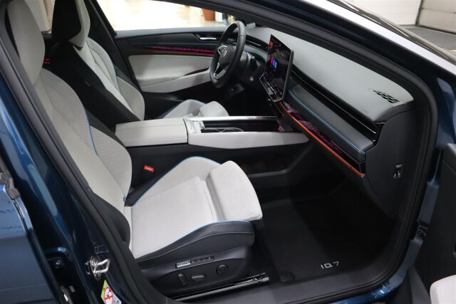 VOLKSWAGEN ID.7 2024 Pro Elegance 210 kW Akku 77 kWh