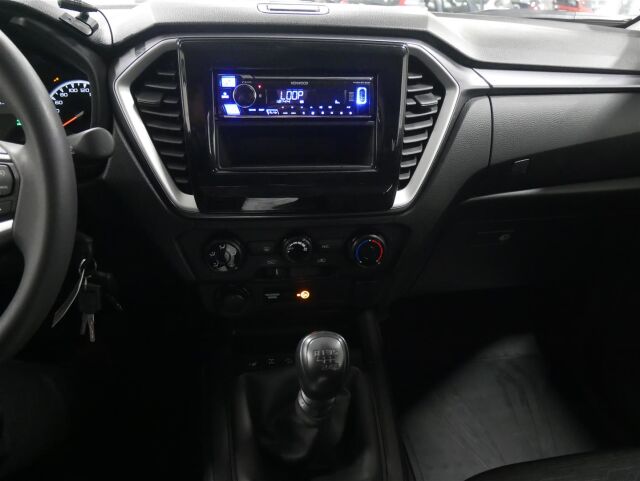 ISUZU D-Max 2024 Space Cab 163 TDi 4WD 6MT LX Black Edition