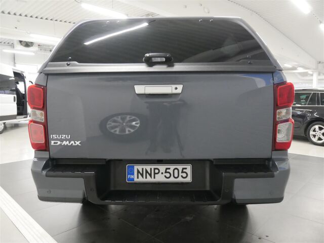 ISUZU D-Max 2024 Space Cab 163 TDi 4WD 6MT LX Black Edition