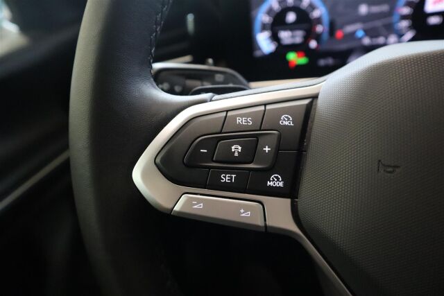 VOLKSWAGEN Passat 2024 Variant Elegance 1,5 eTSI 110 kW DSG-automaatti