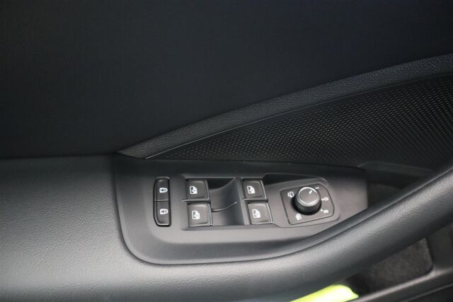 VOLKSWAGEN Passat 2024 Variant Elegance 1,5 eTSI 110 kW DSG-automaatti