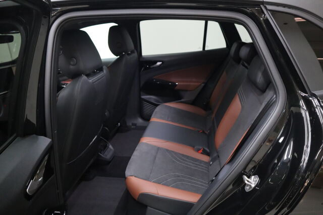 Volkswagen ID.4 2025 Pro 4MOTION Elegance 75-v Juhlamalli 210 kW, akku 77 kWh