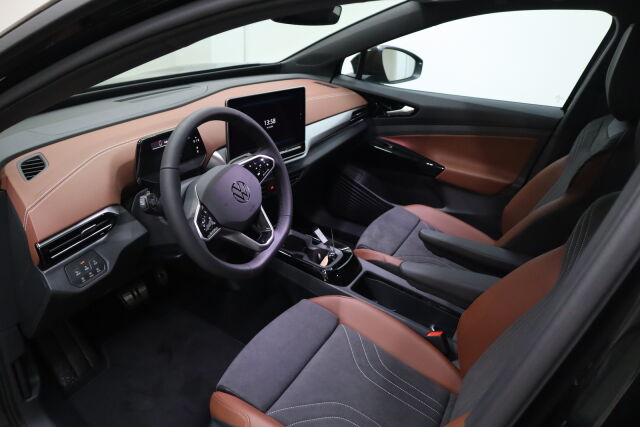 Volkswagen ID.4 2025 Pro 4MOTION Elegance 75-v Juhlamalli 210 kW, akku 77 kWh