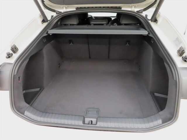 Audi A6 e-tron 2025 Sportback quattro Vorsprung Edition:Tehdastakuu viisi vuotta/100 000km.