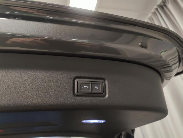 Audi Q6 e-tron 2025 quattro Vorsprung Edition: Saatavilla joulukuulle viiden vuoden takuulla!