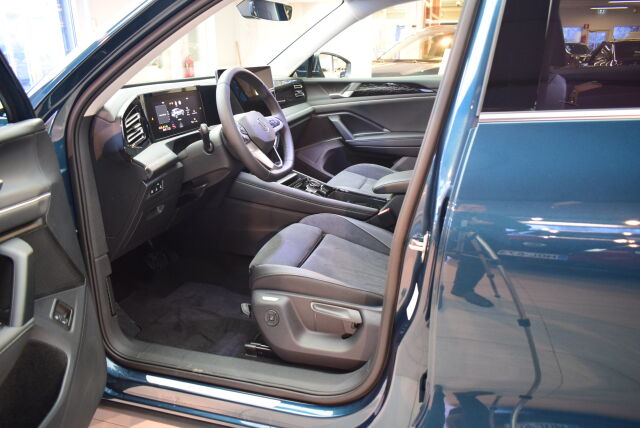 Volkswagen Tiguan 2026 Elegance Business eHybrid 150 kW DSG-automaatti * Takuu 5-vuottta / 100tkm ! *