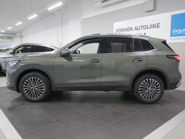 Volkswagen Tiguan 2026 Elegance Business eHybrid 150 kW DSG-automaatti*Heti toimitukseen!*