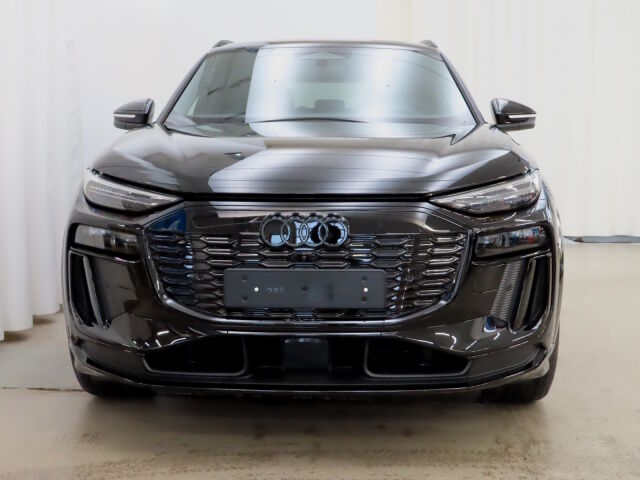 Audi Q6 e-tron 2026 e-tron quattro S line Plus: Erinomainen Plus varustelu!