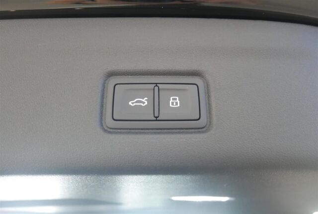Audi Q6 e-tron 2026 quattro S line