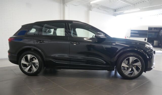 Audi Q6 e-tron 2026 quattro S line