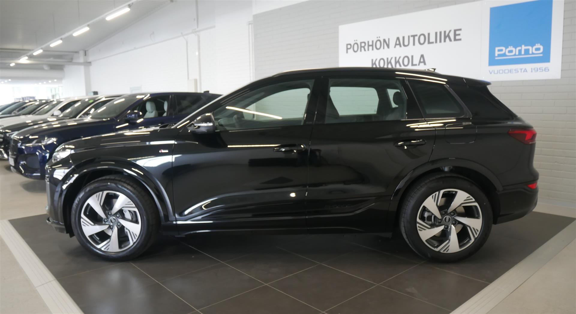 Audi Q6 e-tron quattro S line 2026, kuva 2/24