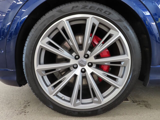 Audi Q8 2021 60 TFSI e 340 kW quattro tiptronic Electrified Edition Audi Approved :plus takuu 40 tkm / 24 kk