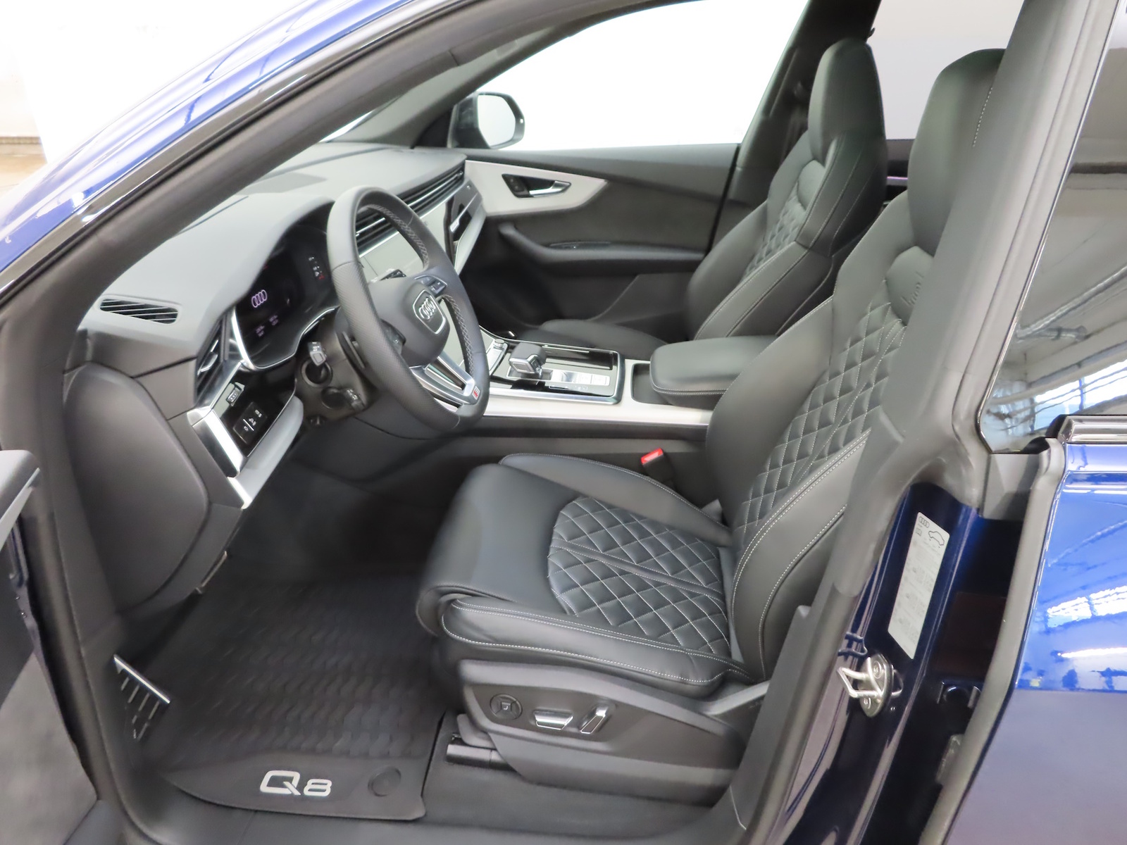 Audi Q8 2021, kuva 7/13