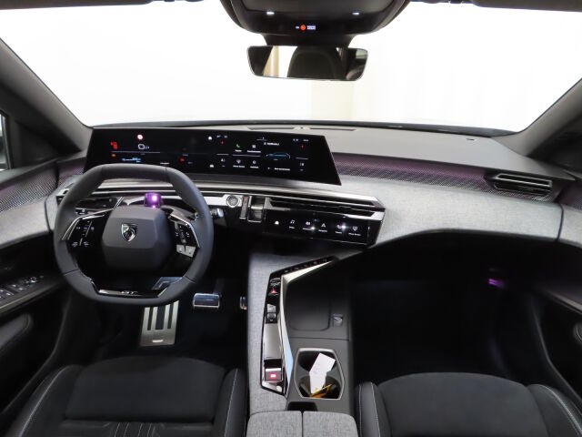 Peugeot E-5008 2026 GT Exclusive AWD 73 kWh 325 Automaatti *Huippuvarusteltu neliveto heti toimitukseen! *Vetokoukku