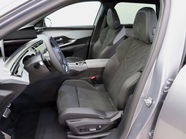 Peugeot E-5008 2026 GT Exclusive AWD 73 kWh 325 Automaatti *Huippuvarusteltu neliveto heti toimitukseen! *Vetokoukku