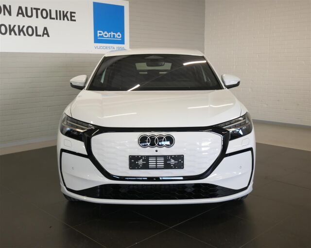 Audi Q4 e-tron 2026 Sportback e-tron quattro performance