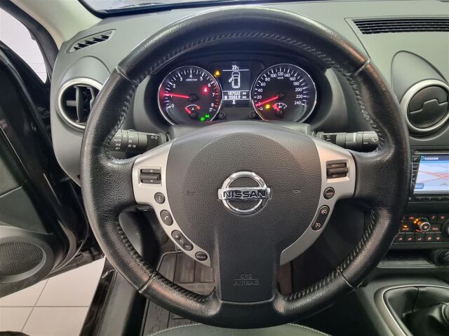 NISSAN Qashqai+2 2012 2,0L Acenta 2WD 6M/T Connect MY11