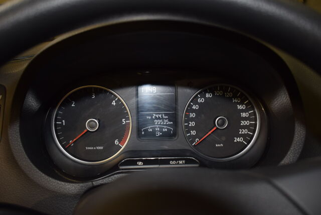 VOLKSWAGEN Polo 2012 Comfortline 1,6 TDI 66 kW (90 hv) DSG-automaatti 4-ovinen