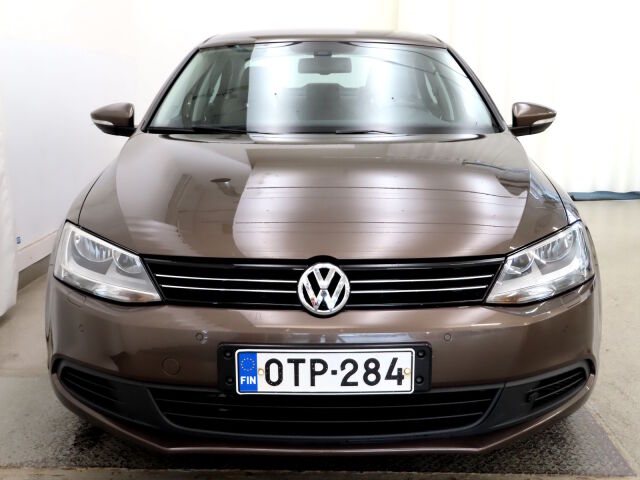 Volkswagen Jetta 2013 Comfortline 1,2 TSI 77 kW (105 hv) BlueMotion Technology