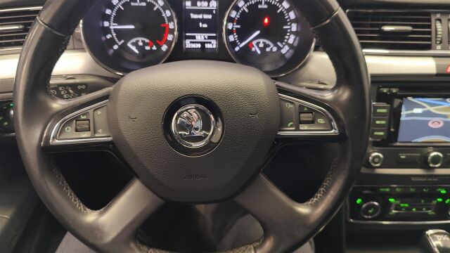 SKODA Superb 2014 Combi 2,0 TDI 140 Ambition Business DSG Autom.