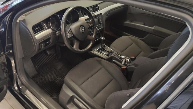 SKODA Superb 2014 Combi 2,0 TDI 140 Ambition Business DSG Autom.