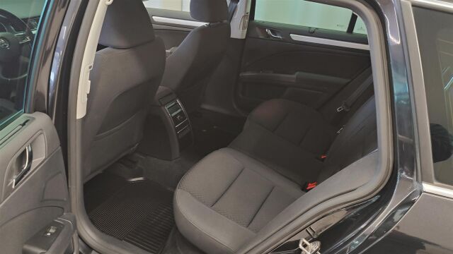 SKODA Superb 2014 Combi 2,0 TDI 140 Ambition Business DSG Autom.