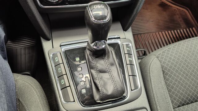 SKODA Superb 2014 Combi 2,0 TDI 140 Ambition Business DSG Autom.