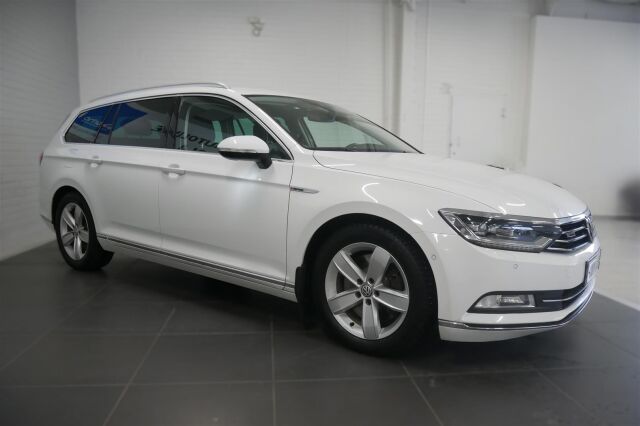 VOLKSWAGEN Passat 2015 Variant Highline 2,0 TDI Biturbo 176 kW (240 hv) 4MOTION DSG-automaatti
