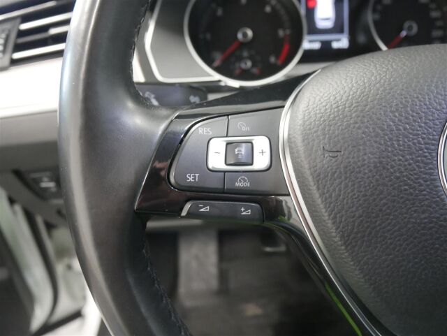 VOLKSWAGEN Passat 2015 Variant Highline 2,0 TDI Biturbo 176 kW (240 hv) 4MOTION DSG-automaatti