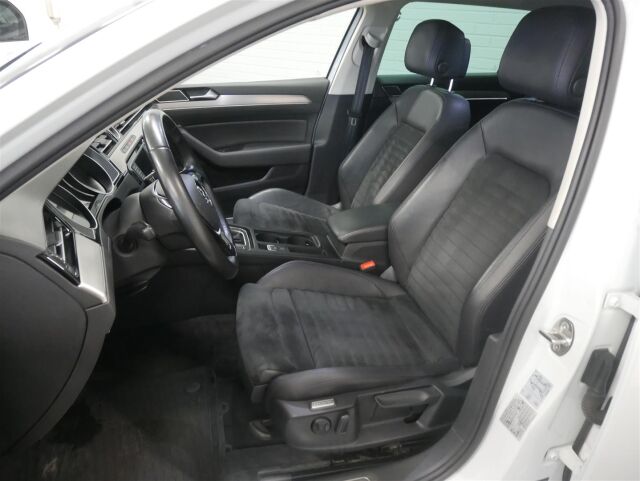VOLKSWAGEN Passat 2015 Variant Highline 2,0 TDI Biturbo 176 kW (240 hv) 4MOTION DSG-automaatti