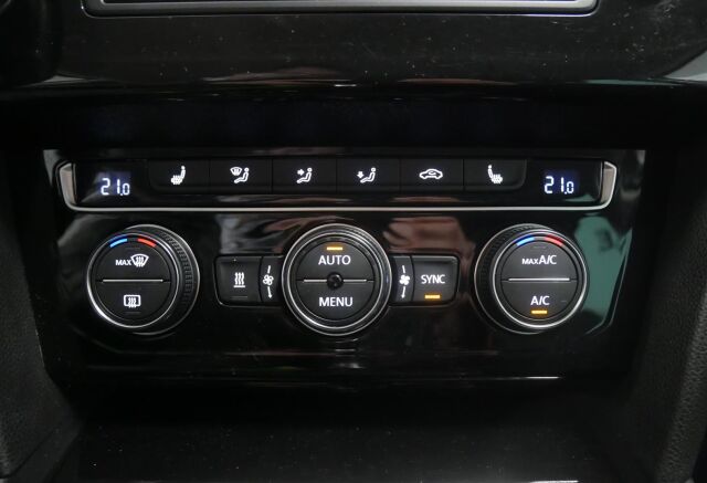 VOLKSWAGEN Passat 2015 Variant Highline 2,0 TDI Biturbo 176 kW (240 hv) 4MOTION DSG-automaatti