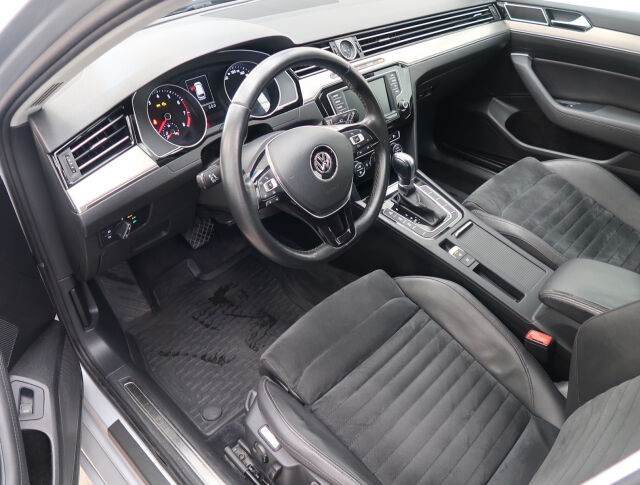 Volkswagen Passat 2015 Variant Highline 1,8 TSI 132 kW (180 hv) BlueMotion Technology DSG-automaatti