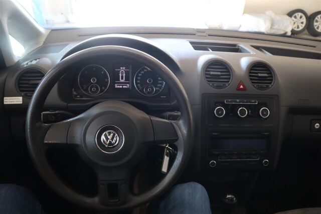 VOLKSWAGEN Caddy 2011 umpipakettiauto 1,6 TDI 75kW