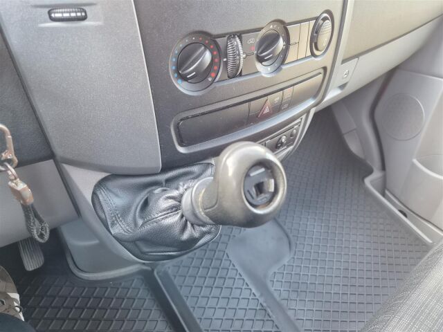MERCEDES-BENZ Sprinter 2015 313CDI-3,55/37K keskipitkä A2 BE