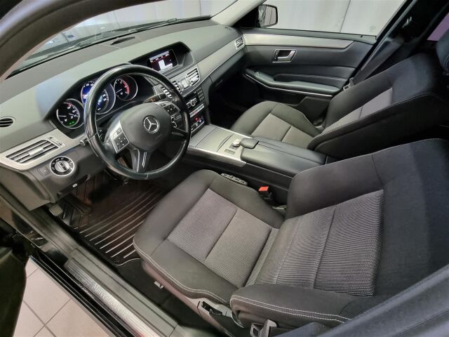 MERCEDES-BENZ E 2014 220 CDI BE T A Premium Business / Ortopedi / Navi /Koukku / M-Lämmitin