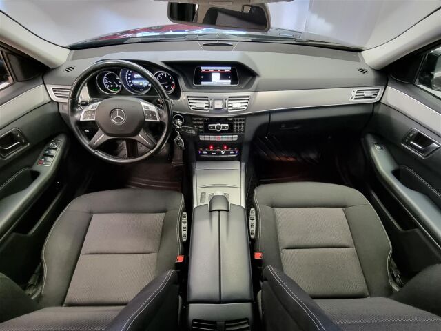 MERCEDES-BENZ E 2014 220 CDI BE T A Premium Business / Ortopedi / Navi /Koukku / M-Lämmitin