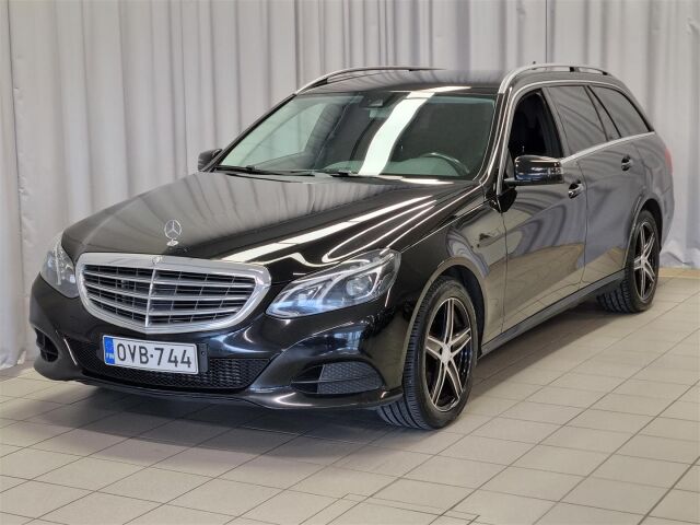 MERCEDES-BENZ E 2014 220 CDI BE T A Premium Business / Ortopedi / Navi /Koukku / M-Lämmitin