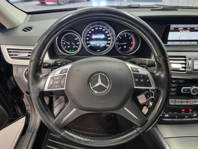 MERCEDES-BENZ E 2014 220 CDI BE T A Premium Business / Ortopedi / Navi /Koukku / M-Lämmitin