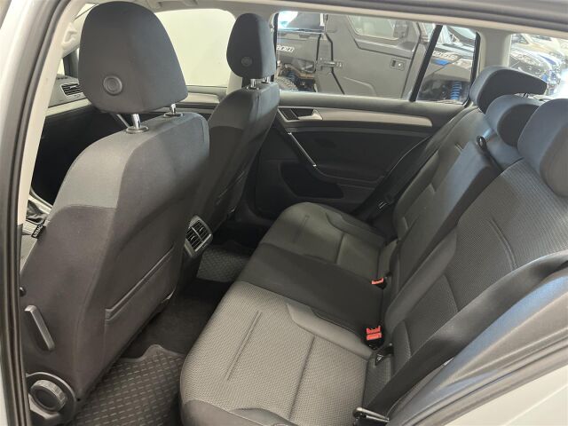 VOLKSWAGEN Golf 2016 Variant Comfortline 1,2 TSI 81 kW (110 hv) DSG-automaatti