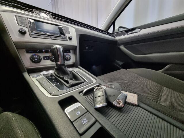 VOLKSWAGEN Passat 2017 Variant Comfortline 1,4 TSI 92 kW (125 hv) DSG-automaatti