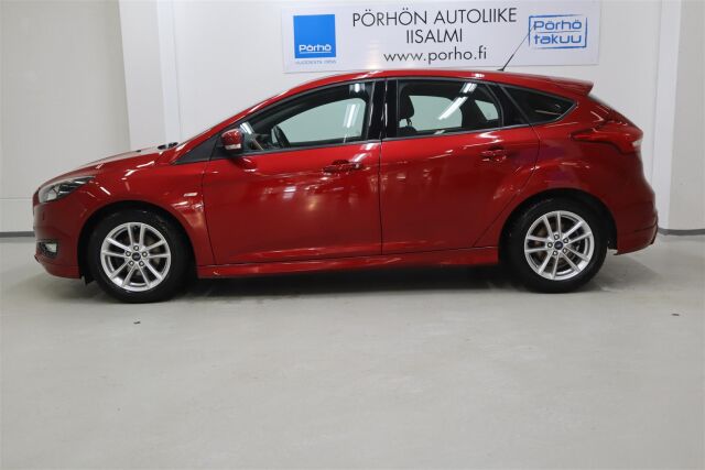 FORD Focus 2017 1,0 EcoBoost 125 hv Start/Stop M6 ST-Line 5-ovinen