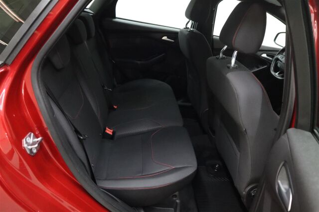 FORD Focus 2017 1,0 EcoBoost 125 hv Start/Stop M6 ST-Line 5-ovinen