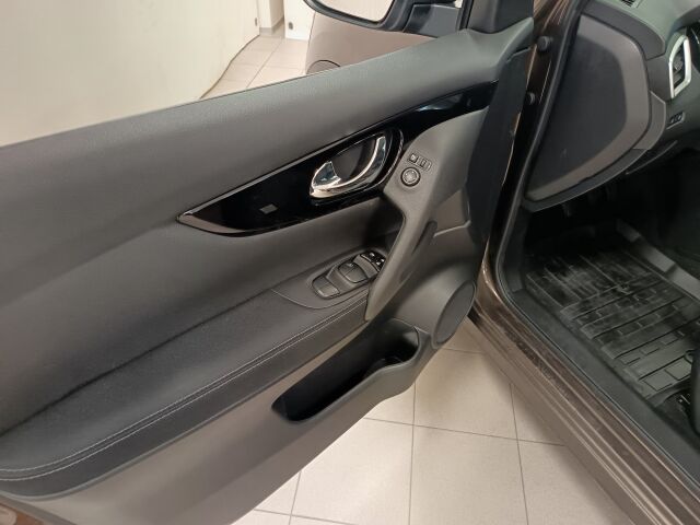 NISSAN Qashqai 2017 DIG-T 115 N-Connecta 2WD 6M/T