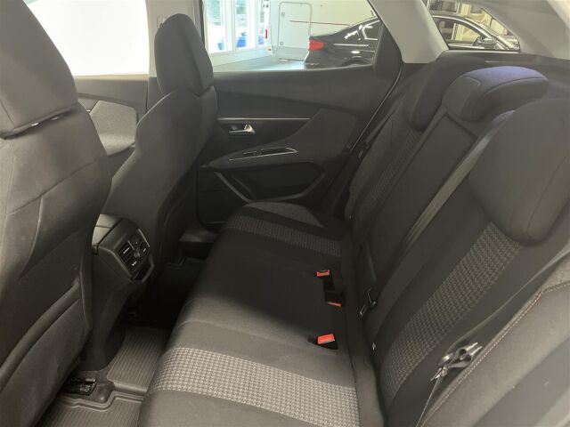 PEUGEOT 3008 2017 Active PureTech 130 Automaatti