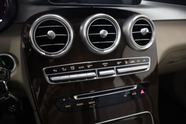 Mercedes-Benz GLC 2017 350 e 4Matic A Premium Business