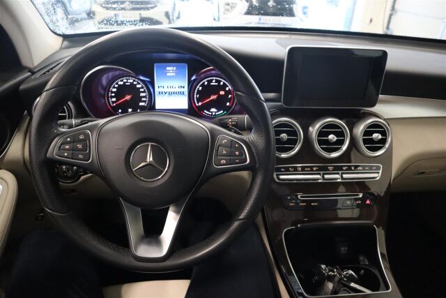 Mercedes-Benz GLC 2017 350 e 4Matic A Premium Business