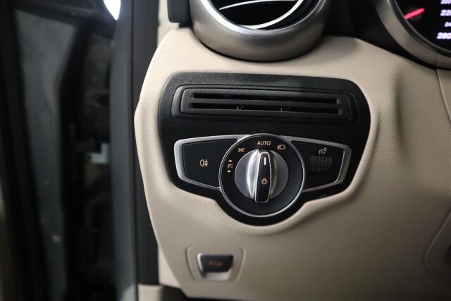 Mercedes-Benz GLC 2017 350 e 4Matic A Premium Business