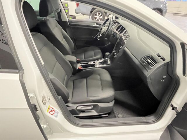 VOLKSWAGEN Golf 2018 Comfortline 1,0 TSI 81 kW (110 hv) DSG-automaatti, 1-omisteinen suomiauto! Hieno yksilö!